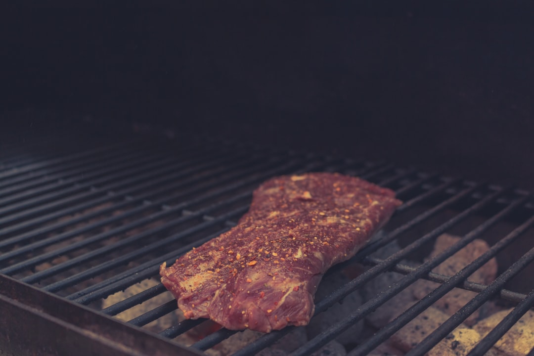 Do you put seasoning or oil first on steak?